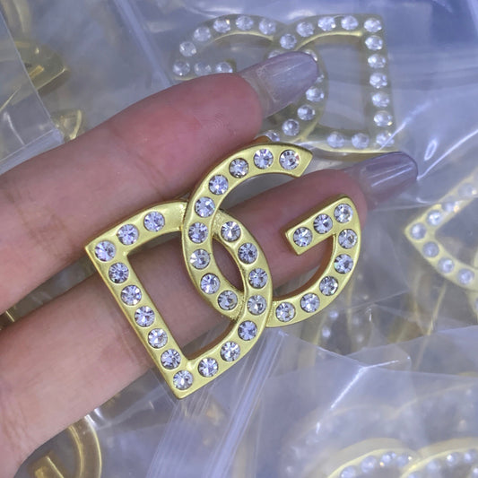 D&G brooch