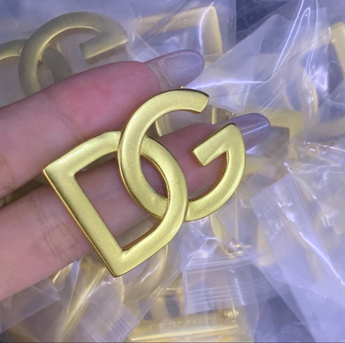 D&G brooch